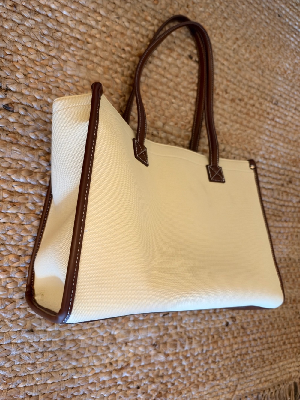 Tote - Picture 3 of 5